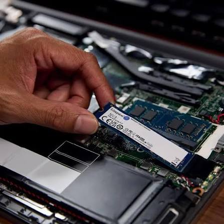 Kingston 1TB NVMe PCIe 4.0 SSD